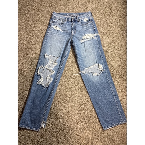 American Eagle Outfitters Denim - American Eagle High Waisted Baggy Distressed Light Wash Jeans Women Size 6